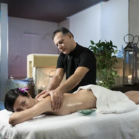 Unahotels Dei Platani 4*