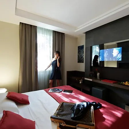 Hotel Unahotels Dei Platani 4*