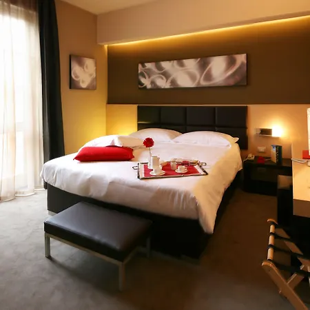 Unahotels Dei Platani 4* Foligno