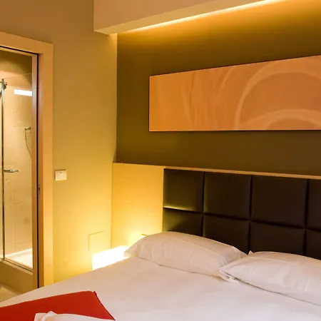 Unahotels Dei Platani 4*