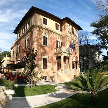 Unahotels Dei Platani Hotel Foligno