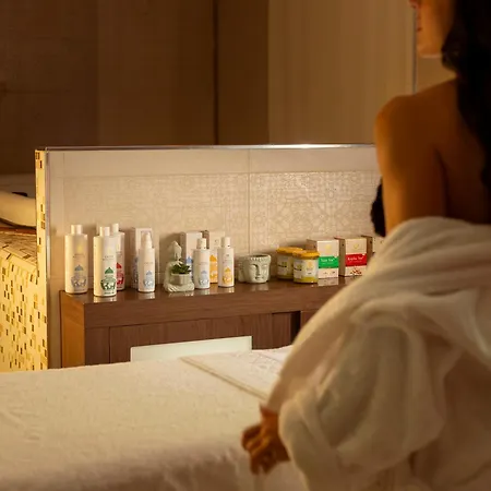 Unahotels Dei Platani 4*