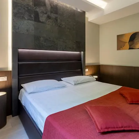 Unahotels Dei Platani 4*