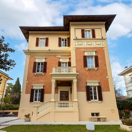 Unahotels Dei Platani Hotel