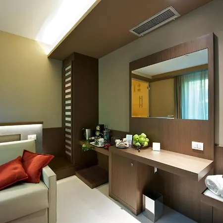 Unahotels Dei Platani Φολίνιο