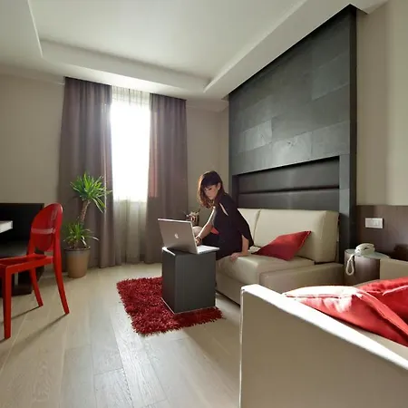 Unahotels Dei Platani 4* Foligno