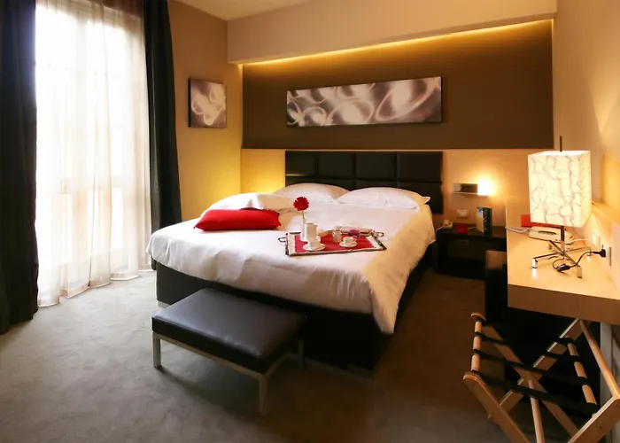 Unahotels Dei Platani Hotel 4*