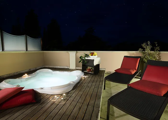 فندق Unahotels Dei Platani 4*