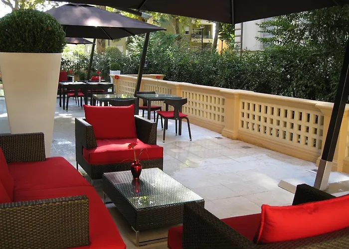 فندق Unahotels Dei Platani فولينيو