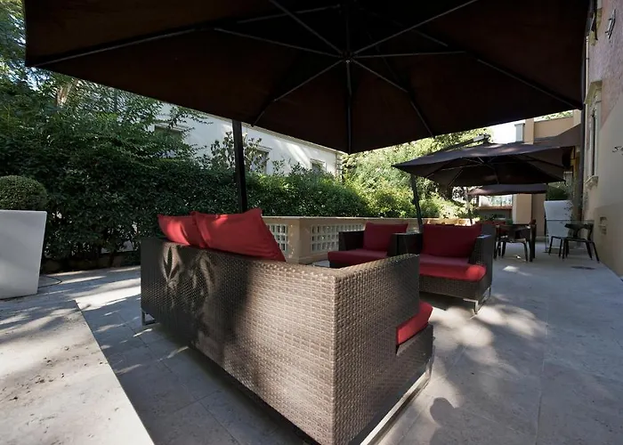 فندق Unahotels Dei Platani 4*