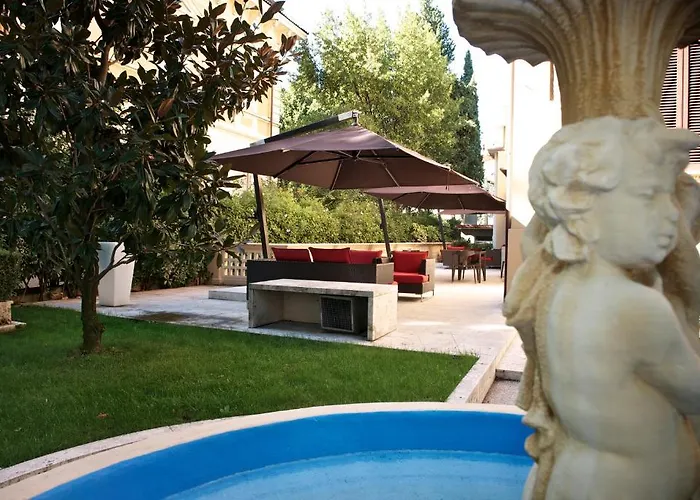 Unahotels Dei Platani فندق 4*