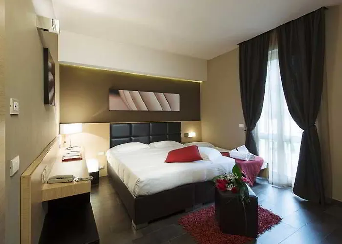 Unahotels Dei Platani فندق